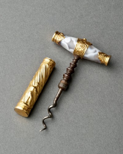 XVIIIe siècle - Tire-bouchon en or, vermeil, acier et agate vers 1750