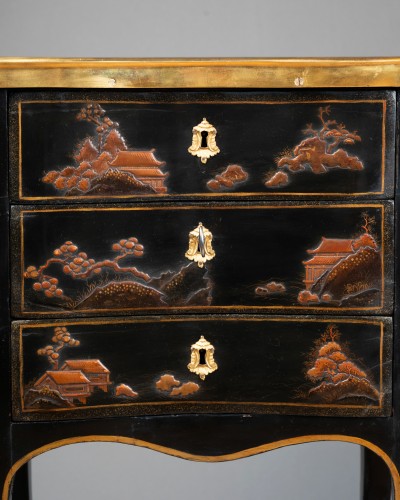Lacquer  table by L. Boudin, Paris circa 1760 - Furniture Style Louis XV