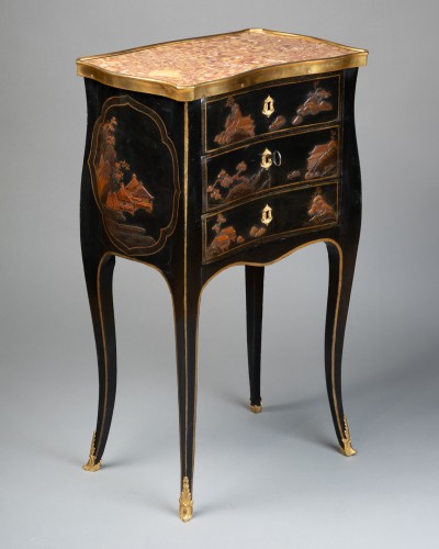 Lacquer  table by L. Boudin, Paris circa 1760 - 