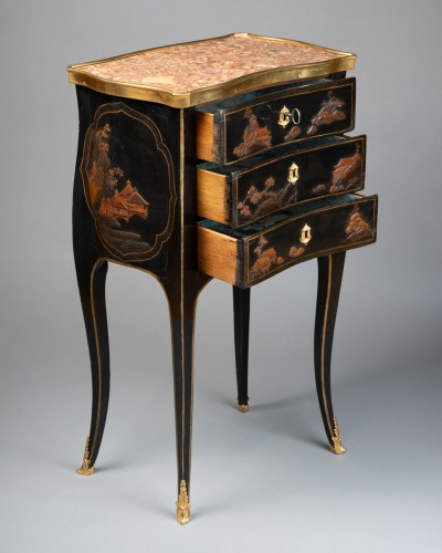 Louis XV - Lacquer  table by L. Boudin, Paris circa 1760
