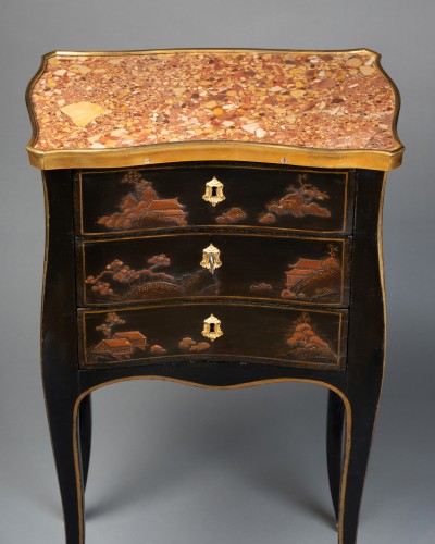 Antiquités - Lacquer  table by L. Boudin, Paris circa 1760