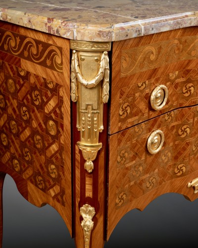Mobilier Commode - Commode à la Grecque par Pierre Denizot, Paris vers 1770
