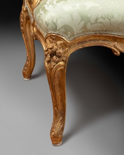 Sièges Fauteuil & Bergère - Paire de fauteuils en bois doré par J.B Cresson, Paris vers 1760