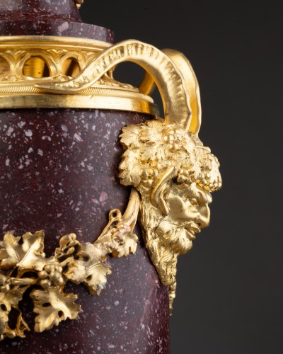 Paire de pots-pourris en porphyre, Rome vers 1830 - Objet de décoration Style Louis-Philippe