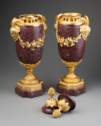 Louis-Philippe - Paire de pots-pourris en porphyre, Rome vers 1830