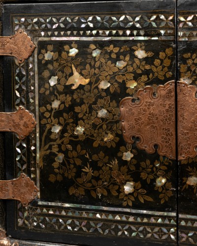 Mobilier Cabinet & Coffre - Cabinet Nanban en laque du Japon vers 1600