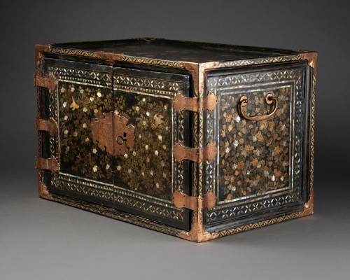 Renaissance - Cabinet Nanban en laque du Japon vers 1600