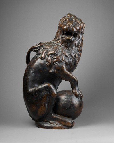 Lion en bronze provenant de la fontaine de l’Hôtel de ville de Bruxelles - Franck Baptiste Paris