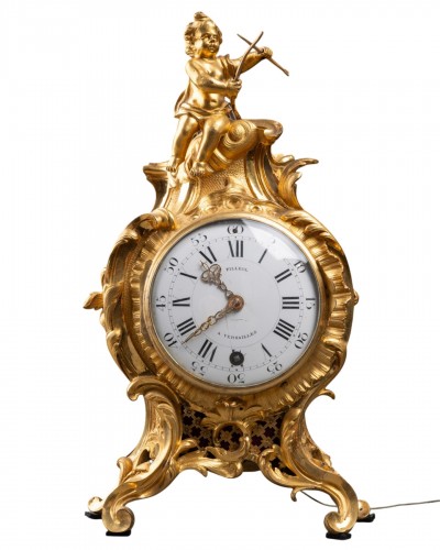 Cartel à poser en bronze doré Paris époque Louis XV