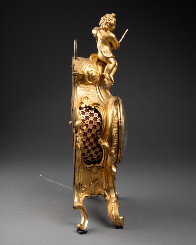 18th century - Gilt-bronze mantel clock, Paris, Louis XV period