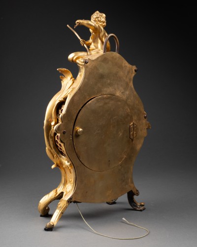 Gilt-bronze mantel clock, Paris, Louis XV period - Louis XV