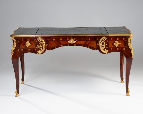 Flat desk convertible into a tric-trac table by Jacques Dubois 1750 - 