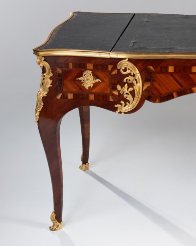 18th century - Flat desk convertible into a tric-trac table by Jacques Dubois 1750