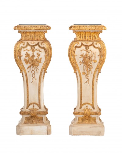 Paire de gaines en bois laqué et doré, Paris vers 1740