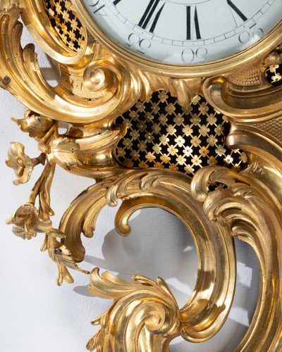 Antiquités - Monumental cartel clock featuring musicians, Paris, Louis XV period, circa 
