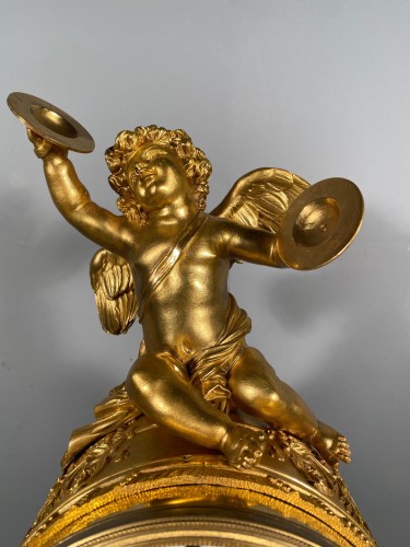 Mantel clock with musical fauns, Thomire circa 1790 - 
