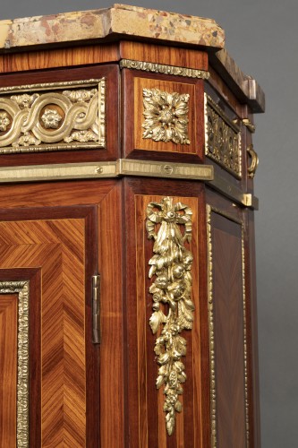 Furniture  - Sideboard stamped Boischod, Paris around 1780