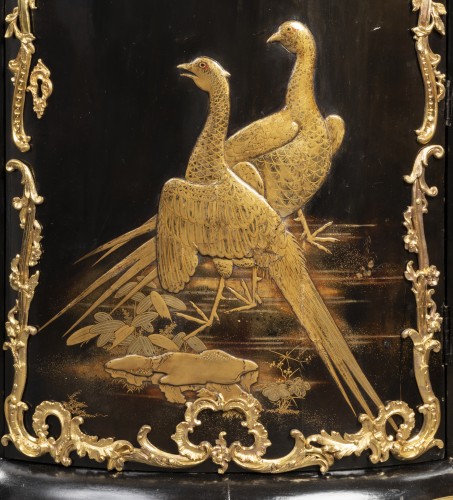 XVIIIe siècle - Paire d’encoignures en laque du Japon estampillées Delorme, Paris vers 1750
