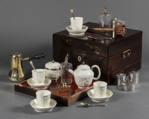 Nécessaire à thé et chocolat en porcelaine et vermeil, Paris vers 1725 - Franck Baptiste Paris