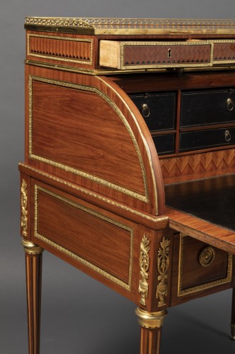 Antiquités - Louis XVI cylinder secretary attributed to F. Bury 