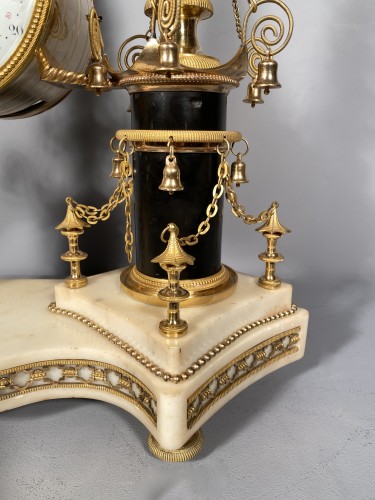 Louis XVI -  18th Chinese double pagodas clock, Paris, Louis XVI