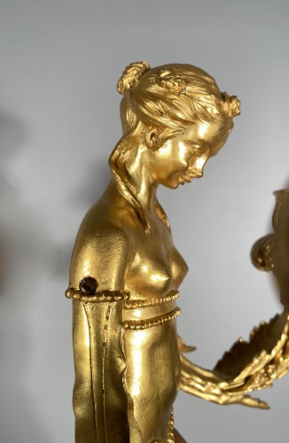 Luminaires Appliques - Paire d’appliques en bronze aux termes de femmes, Paris fin du 18e siècle