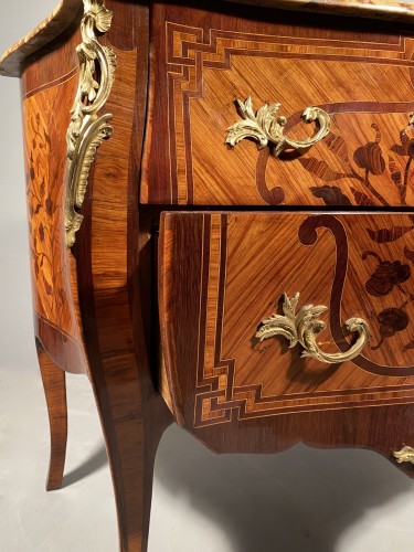 Louis XV - French fine 18 th Commode in marquetry stamped LUTZ