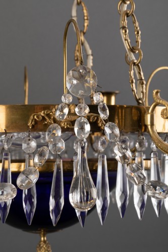 Lustre en cristal, verre bleu et bronze, Suède vers 1800 - Directoire