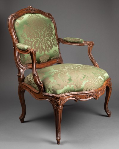 Sièges Fauteuil & Bergère - Série de quatre fauteuils à châssis par Pierre Bara, Paris vers 1760