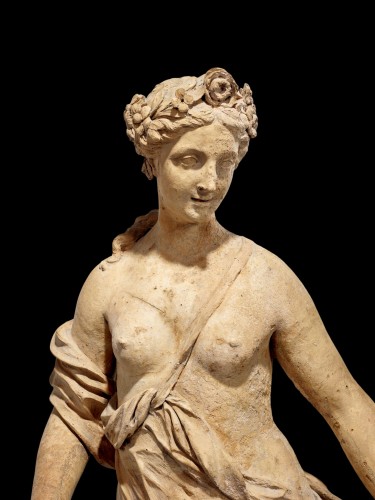 Antiquités - Statue de Flore en terre cuite d’après Frémin, 19e siècle