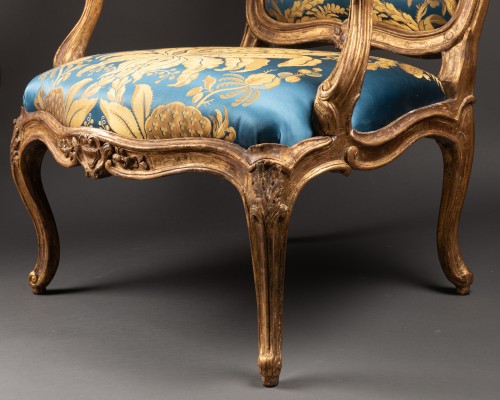 Louis XV - Paire de fauteuils à châssis en bois doré par Nicolas Heurtaut vers 1765