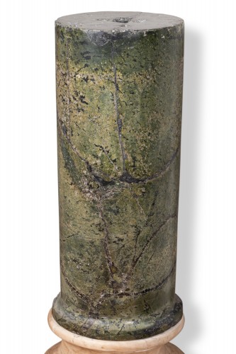 Decorative Objects  - Pair of serpentinite columns, Italy before the 17th century