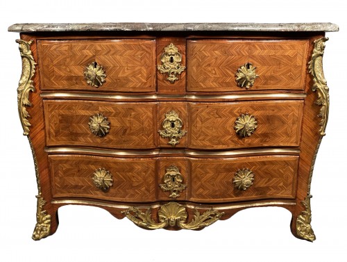 Commode galbée en arbalète, François Lieutaud vers 1720