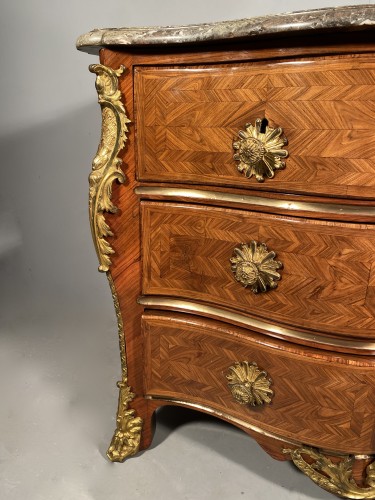 XVIIIe siècle - Commode galbée en arbalète, François Lieutaud vers 1720