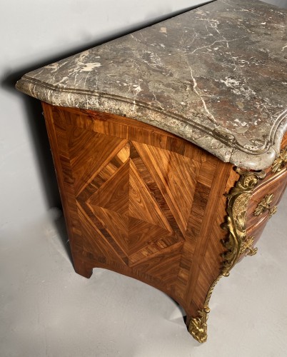 Régence - Commode galbée en arbalète, François Lieutaud vers 1720