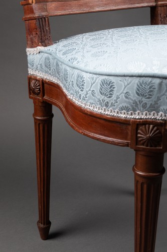 Paire de chaises en acajou massif par G. Jacob, vers 1780 - Louis XVI