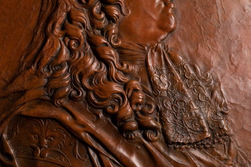 Portrait de Louis XIV en cuir repoussé vers 1690 - Louis XIV
