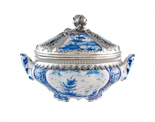 Delft, c.1759 - Terrine d'époque Louis XV montée d'argent massif (Paulus Van Der Burch)