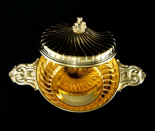 Antiquités - Lidded bowl with handles in French solid silver-gilt by TÉTARD Frères Paris