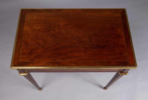 Furniture  - Paris, 19th c. – Mahogany salon writing table with gilt-bronze mounts