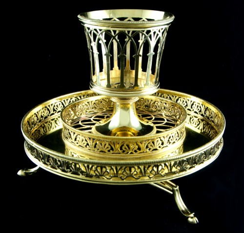 Argenterie et Arts de la table  - Centre de table en argent massif vermeil Paris 1789 par C.-N. DELANOY