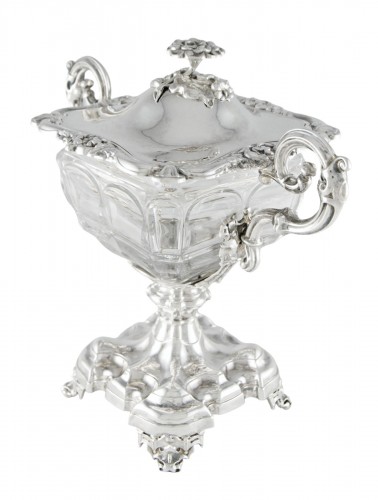 Drageoir à mécanisme au camélia en argent et cristal par DEBAIN, ép. Louis-Philippe