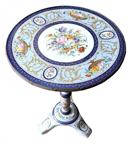 Présent diplomatique – Guéridon en porcelaine de Limoges BARON JOURDAN par LE TALLEC