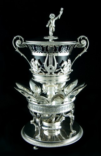 Confiturier d’époque Empire et ses 12 cuillers en argent massif par Léonard CHATENET - Argenterie et Arts de la table Style Empire