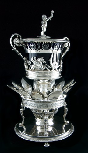 Argenterie et Arts de la table  - Confiturier d’époque Empire et ses 12 cuillers en argent massif par Léonard CHATENET