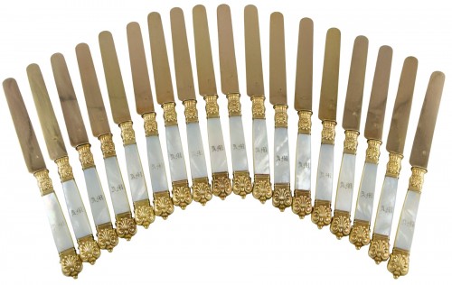Set of 18 mother-of-pearl and vermeil knives by QUEILLÉ Paris, 1834–1846