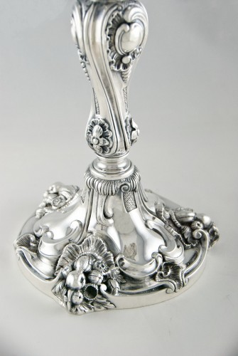 Argenterie et Arts de la table  - Paire de flambeaux rocailles en argent massif par P.F.A. TURQUET, Paris 1844-1855