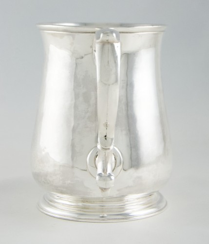 Argenterie et Arts de la table  - Mug George II en argent massif par Richard BAYLEY, Londres 1738