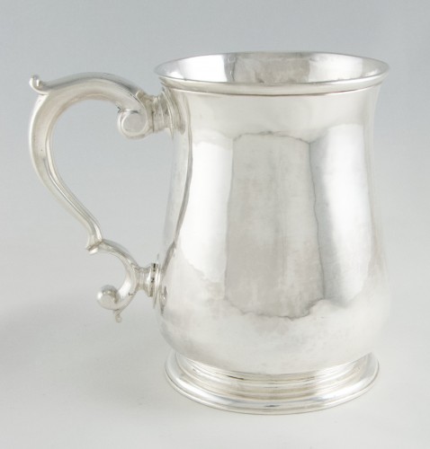 XVIIIe siècle - Mug George II en argent massif par Richard BAYLEY, Londres 1738
