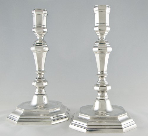 Argenterie et Arts de la table  - Béziers 1724-30 – P de flambeaux en argent massif par Anne CALAS